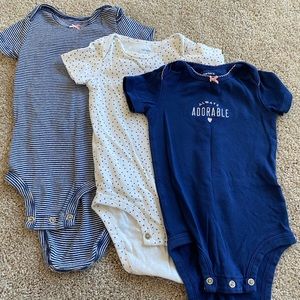 Set of three onesies